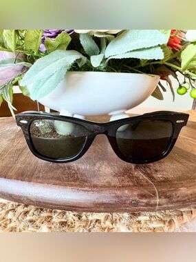 Ray-Ban Wayfarer Sunglasses
